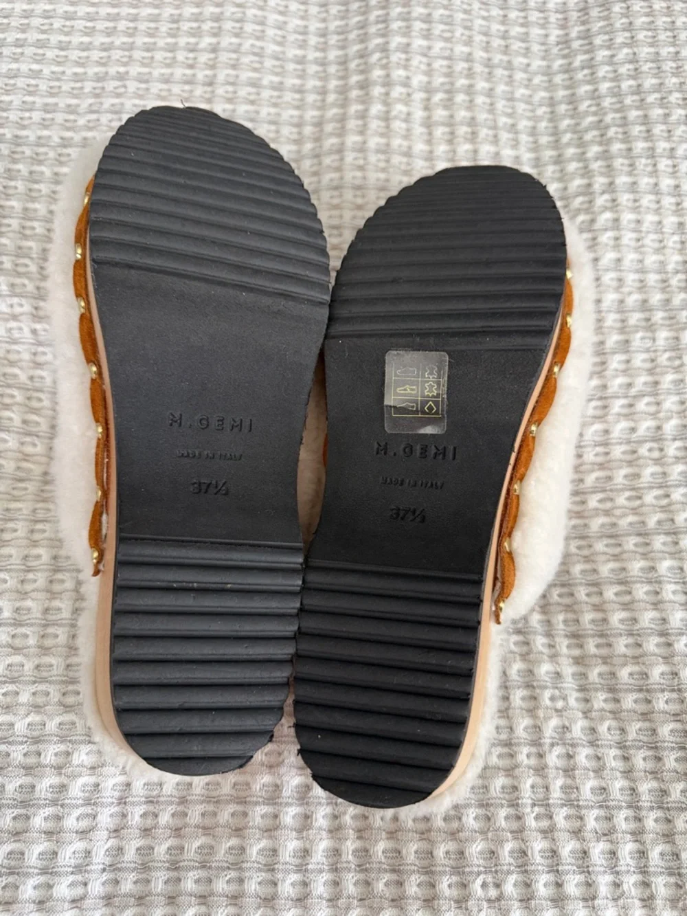 M. Gemi Cream Shearling Slip-On Mules with Tan Suede Inset. The Greta. - Picture 4 of 5